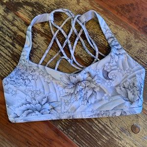 Free to be sports bra